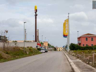Per raggiungerla partiamo da via Caduti del Lavoro, la strada che costeggia il lato nord dell'Ikea